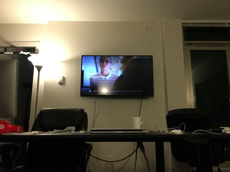 TV Hung and Connected